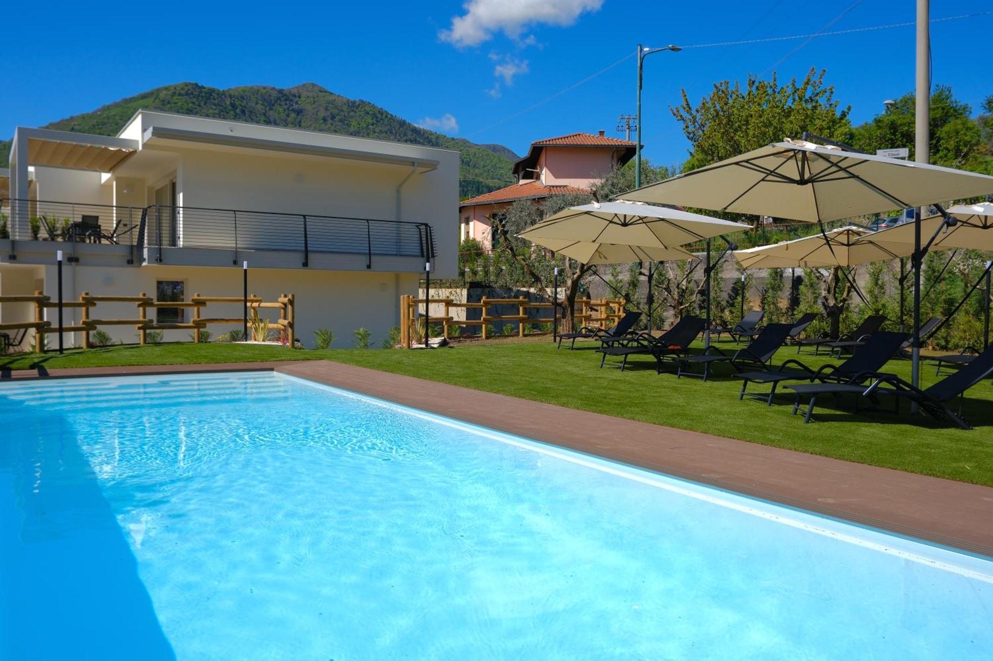 Costa Blu - Terrace Overlooking The Lake & Pool Riva di Solto Dış mekan fotoğraf
